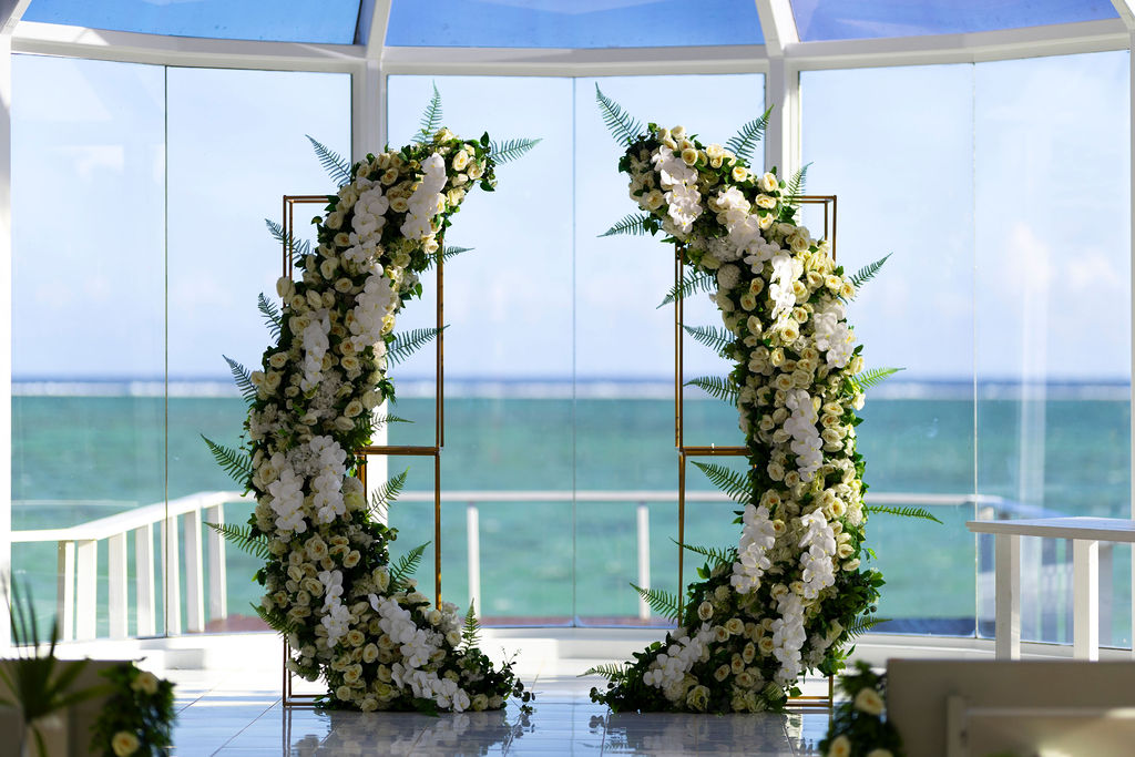 Lia & Matthew: Shangri-La Fijian - Gallery Image