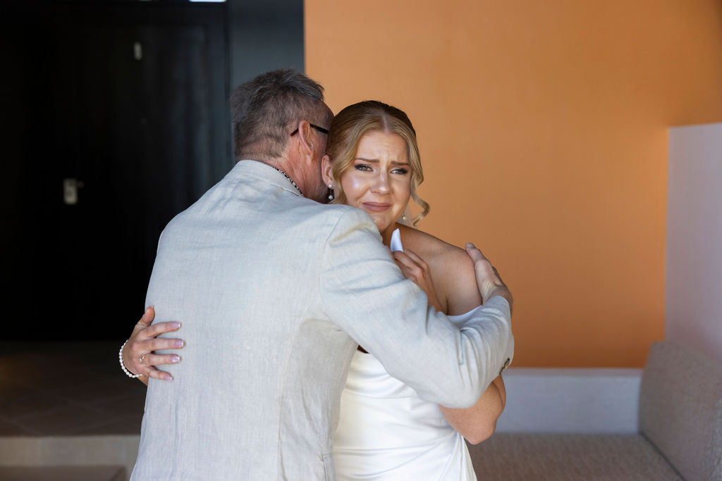 Lia & Matthew: Shangri-La Fijian - Gallery Image