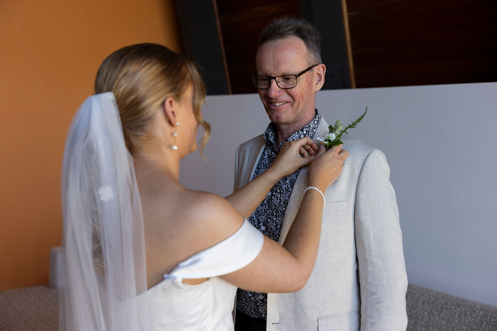 Lia & Matthew: Shangri-La Fijian - Gallery Image