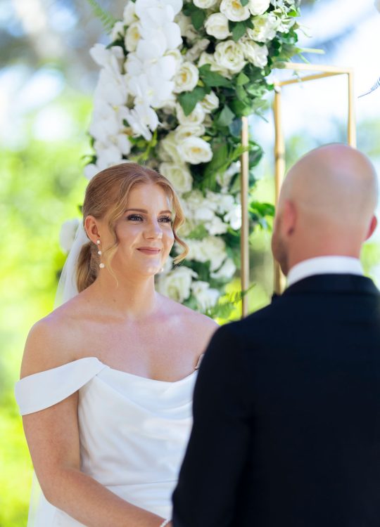 Lia & Matthew: Shangri-La Fijian - Gallery Image