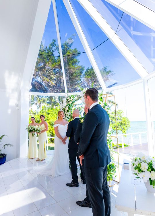 Lia & Matthew: Shangri-La Fijian - Gallery Image