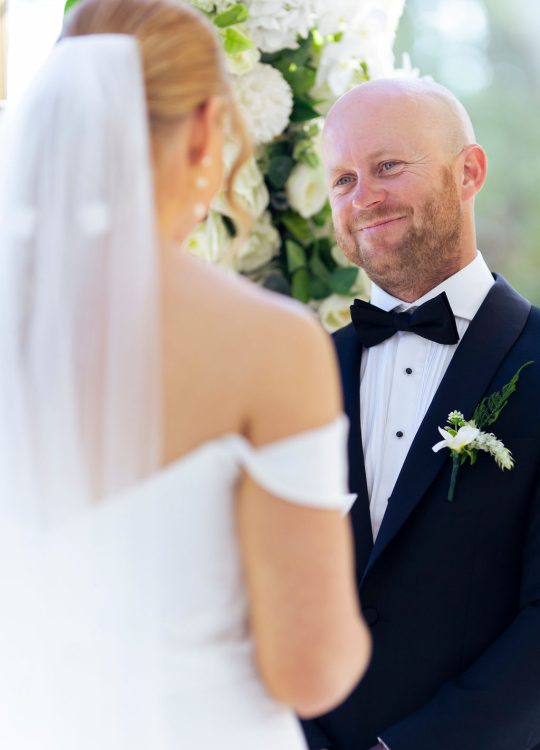 Lia & Matthew: Shangri-La Fijian - Gallery Image
