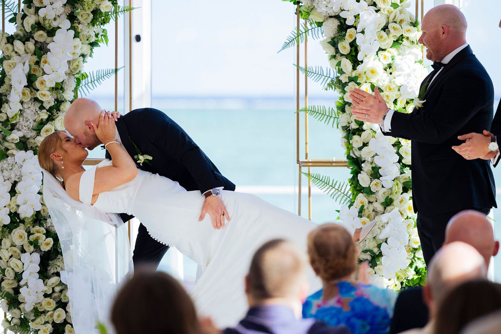 Lia & Matthew: Shangri-La Fijian - Gallery Image