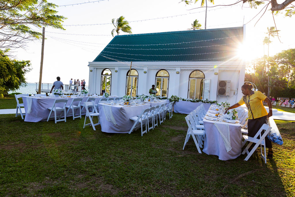 Lia & Matthew: Shangri-La Fijian - Gallery Image