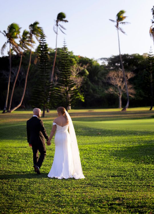 Lia & Matthew: Shangri-La Fijian - Gallery Image