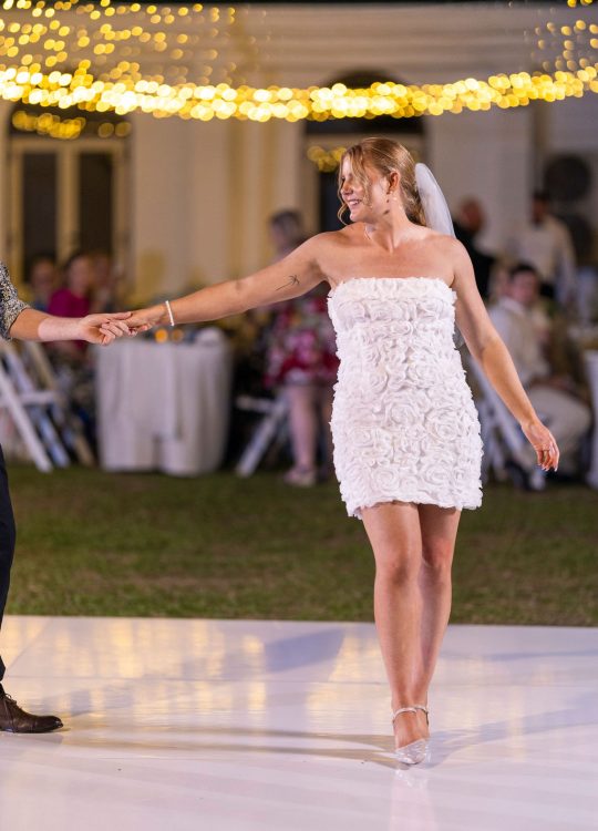 Lia & Matthew: Shangri-La Fijian - Gallery Image